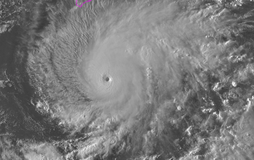 Kona unfazed by approaching storm - West Hawaii Today