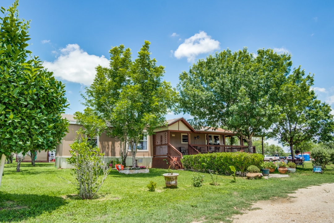 4754 Rakowitz Rd, Adkins, TX, 78101 Shoot2Sell