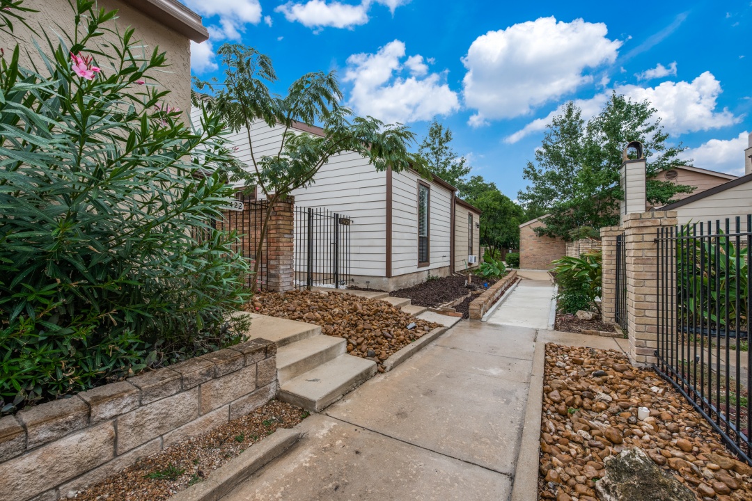 14420 Brook Hollow Blvd, San Antonio, TX, 78232 Shoot2Sell