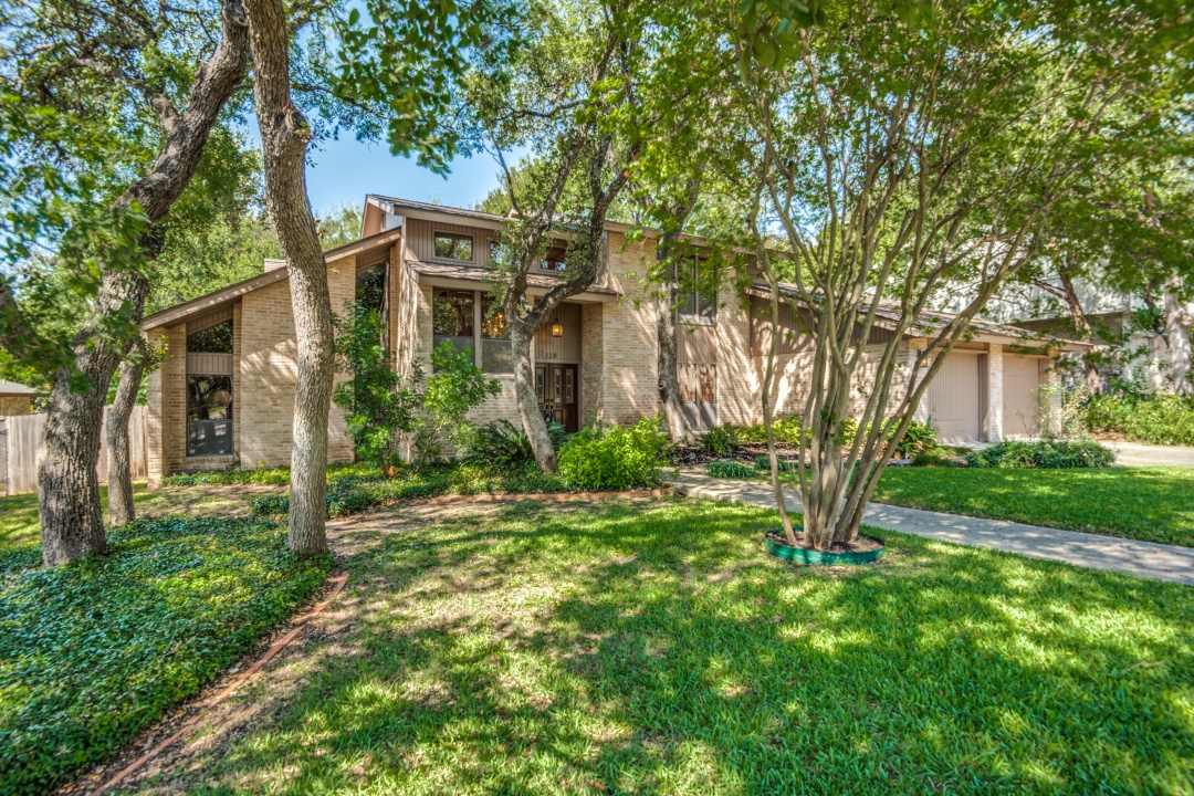 318 Woodway Forest, San Antonio, TX, 78216 Shoot2Sell