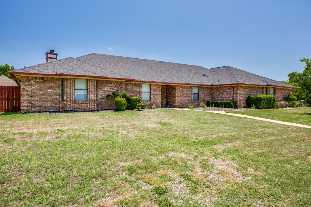 1000 Oakridge Ct., Kennedale, TX, 76060 Shoot2Sell