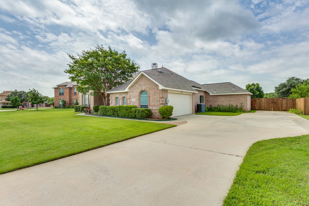 301 Cedar Circle, Shady Shores, TX, 76208 Shoot2Sell