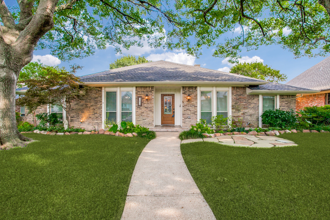 9614 Vista Oaks Dr, Dallas, TX 75243