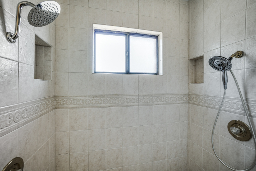 19950 Park Hollow, San Antonio, TX 78259