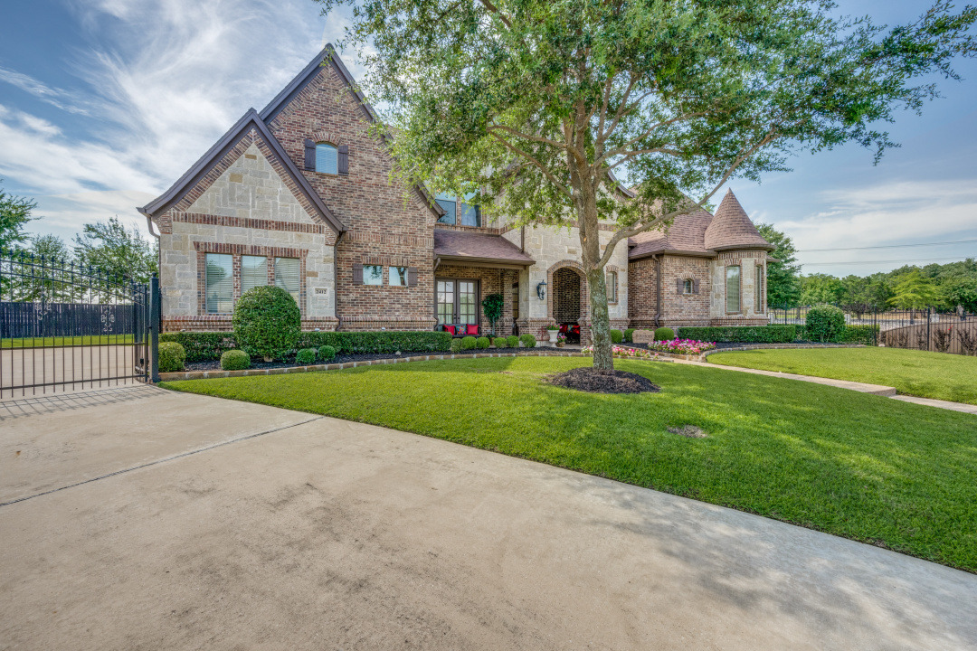 2412 Juniper Ct, Keller, TX 76262