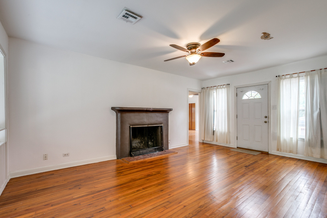 221 Balcones Heights Rd, San Antonio, TX 78201