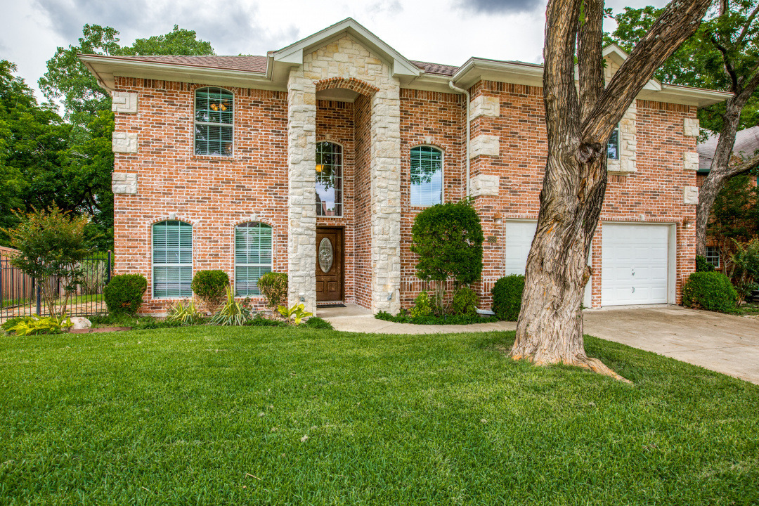 329 Crooked Creek, Garland, TX 75043