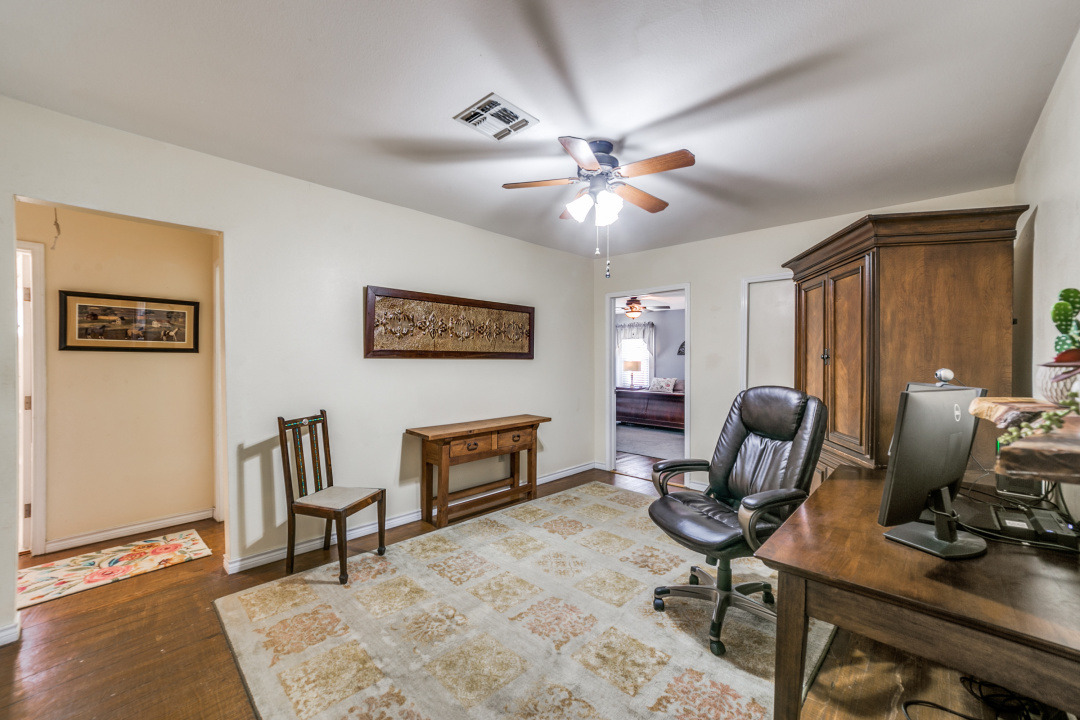 27869 Smithson Valley Rd, San Antonio, TX 78261