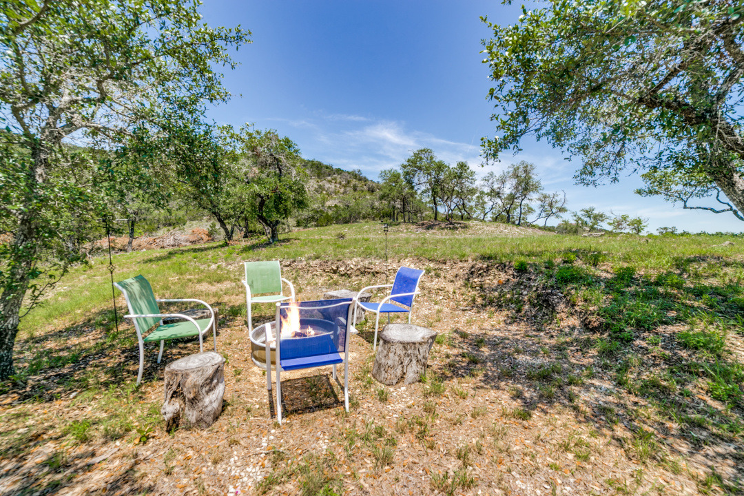 27869 Smithson Valley Rd, San Antonio, TX 78261