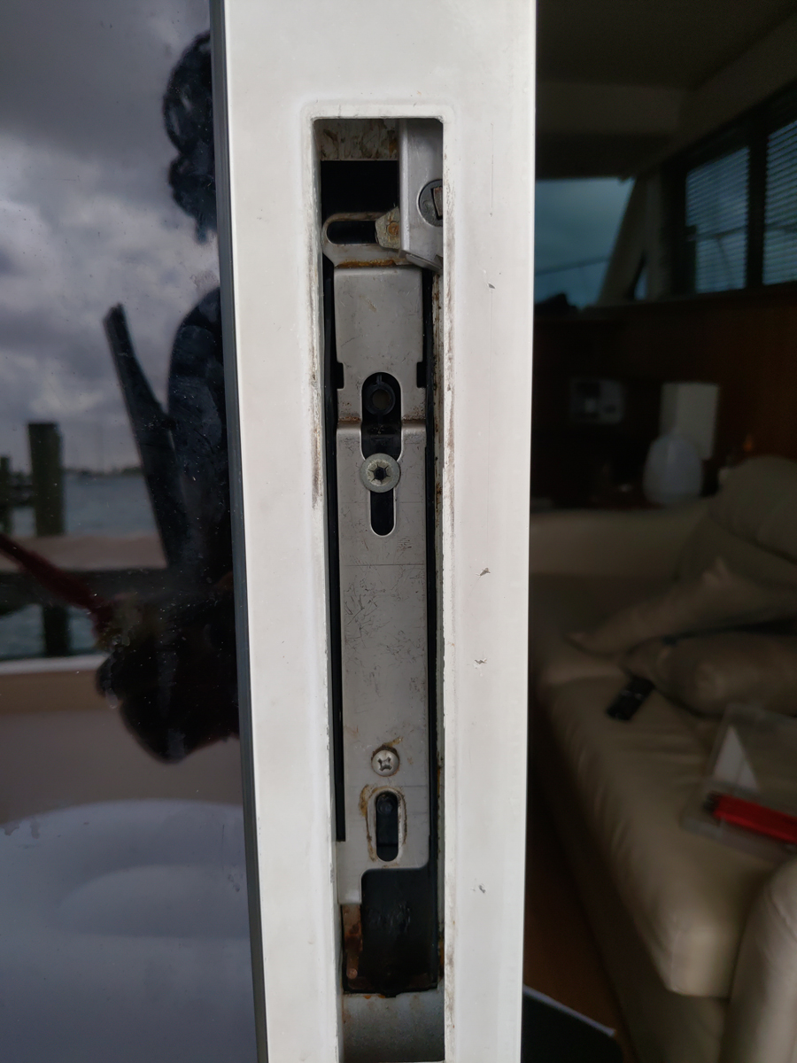 Adams Rite 4431-10-00-IB Sliding Door Flush Lockset with Exterior Cylinder