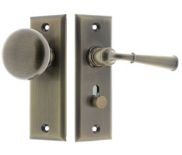 idh 21260I 005 Rectangular Escutcheon Storm Door Latch - Antique Brass