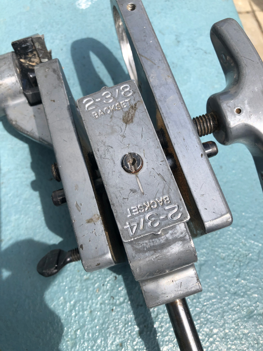 Kwikset 89900001 Jig with Wood Arm Guide