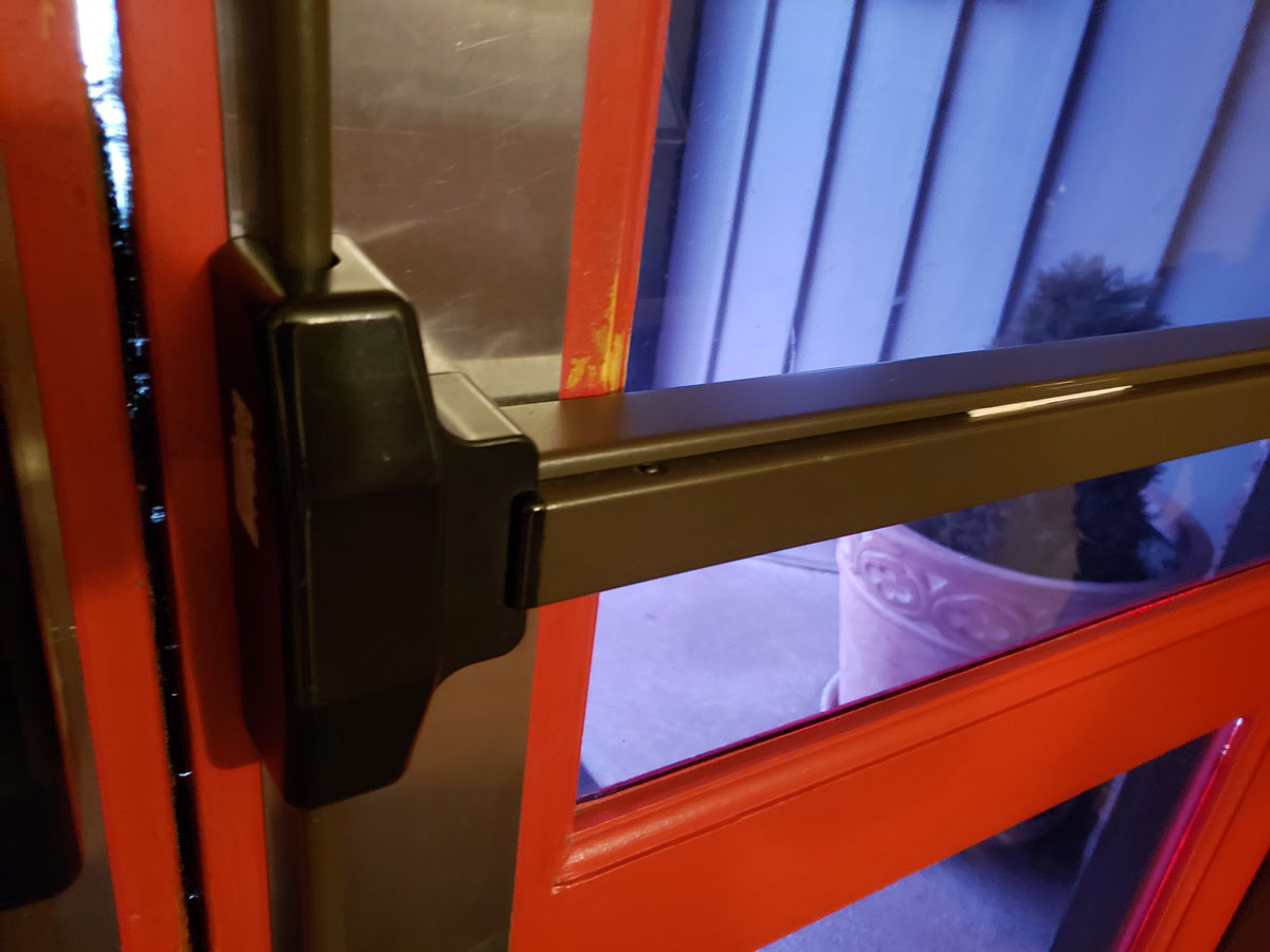 Monarch 19V Vertical Rod Exit Device