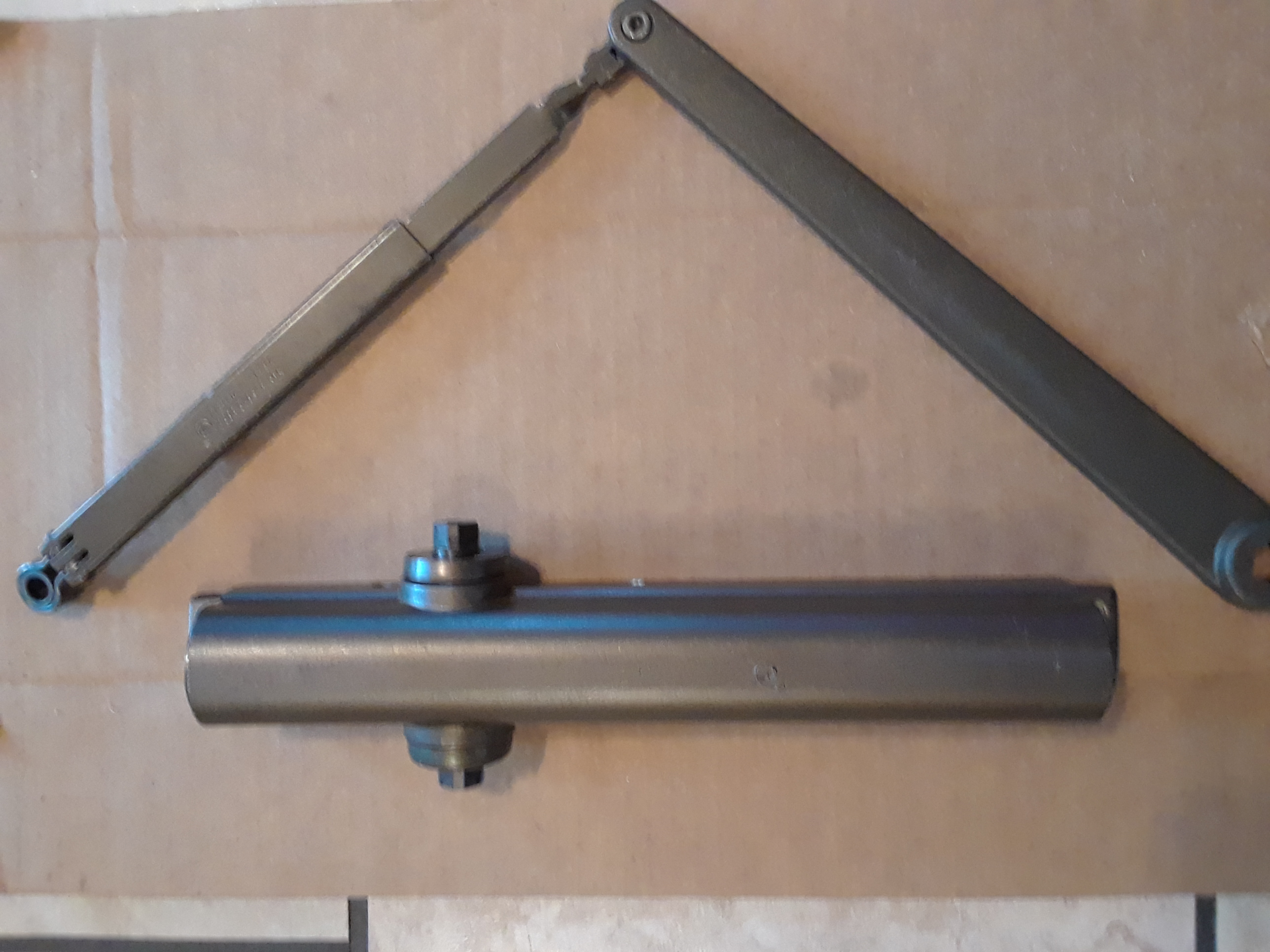 Norton 8501 Door Closer With Regular NonHold Open Arm Full Plastic Cover