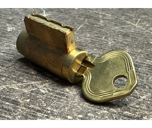 Elken Ving, Inc / Loxem Russwin 98 004 Convert-A-Lock Bored Lock Cylinder 0 bitted