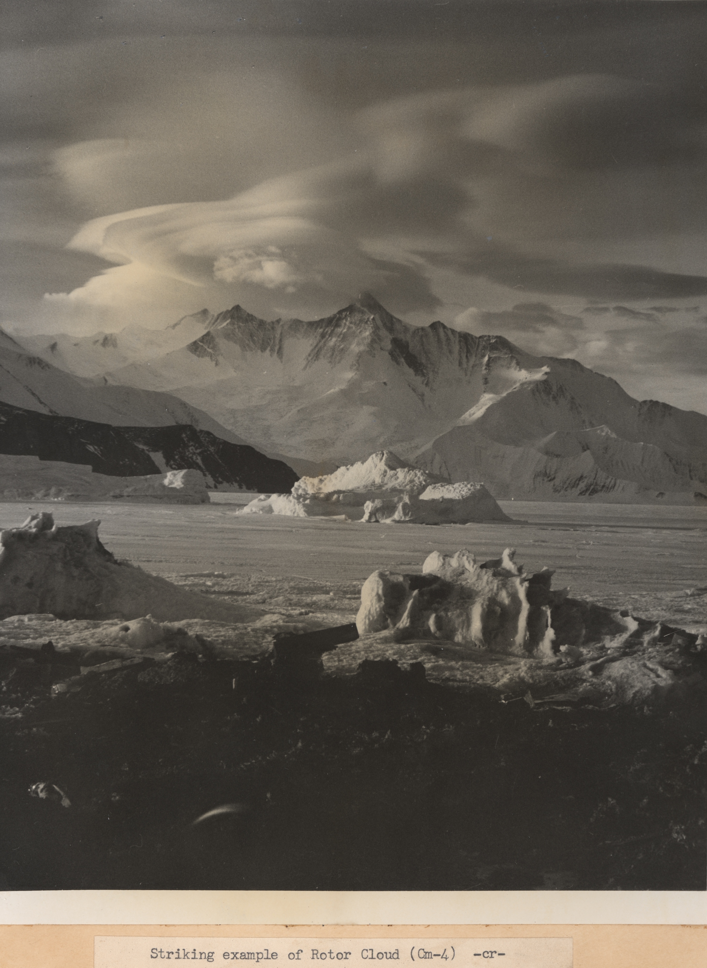 Striking example of a rotor cloud (lenticular cloud?) over Mt