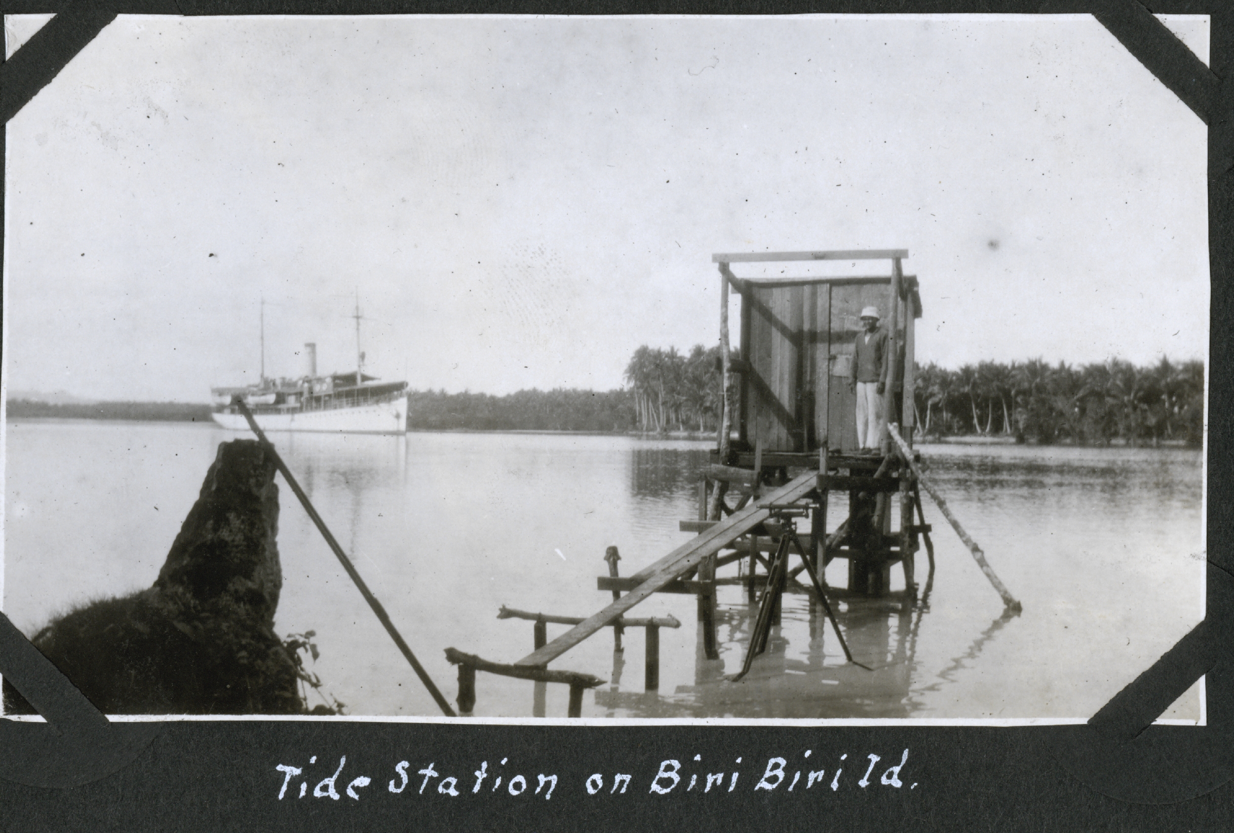 The tide station at Biri Biri