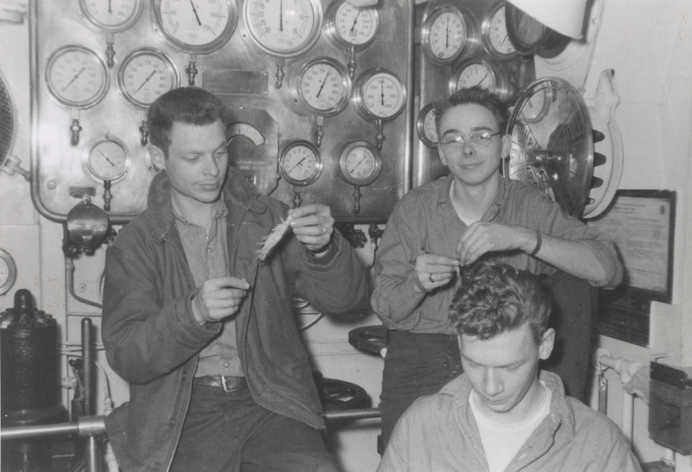 Eating shrimp in the engine room in front of the Bailey Board