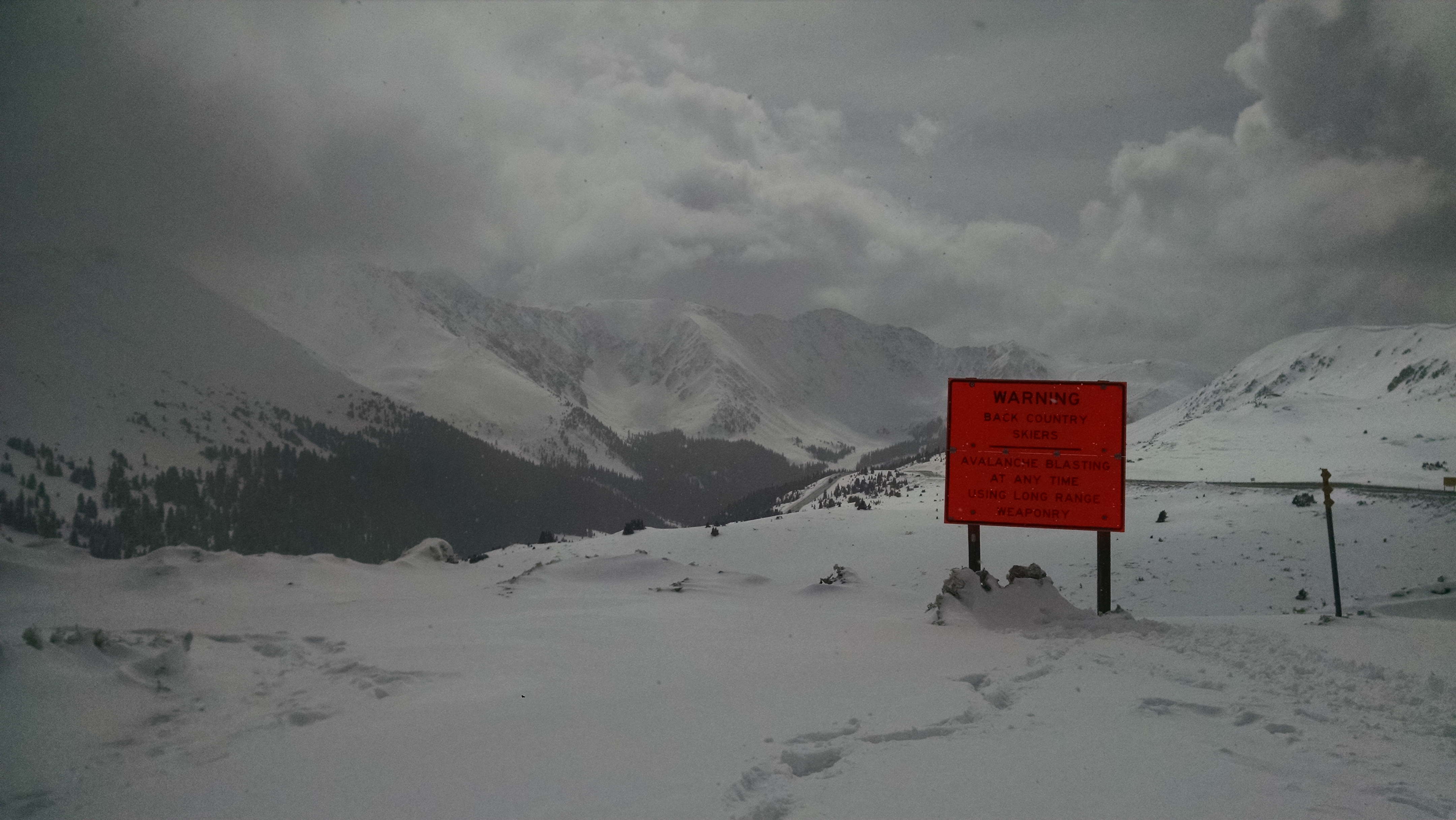 Snowing in Loveland Pass
