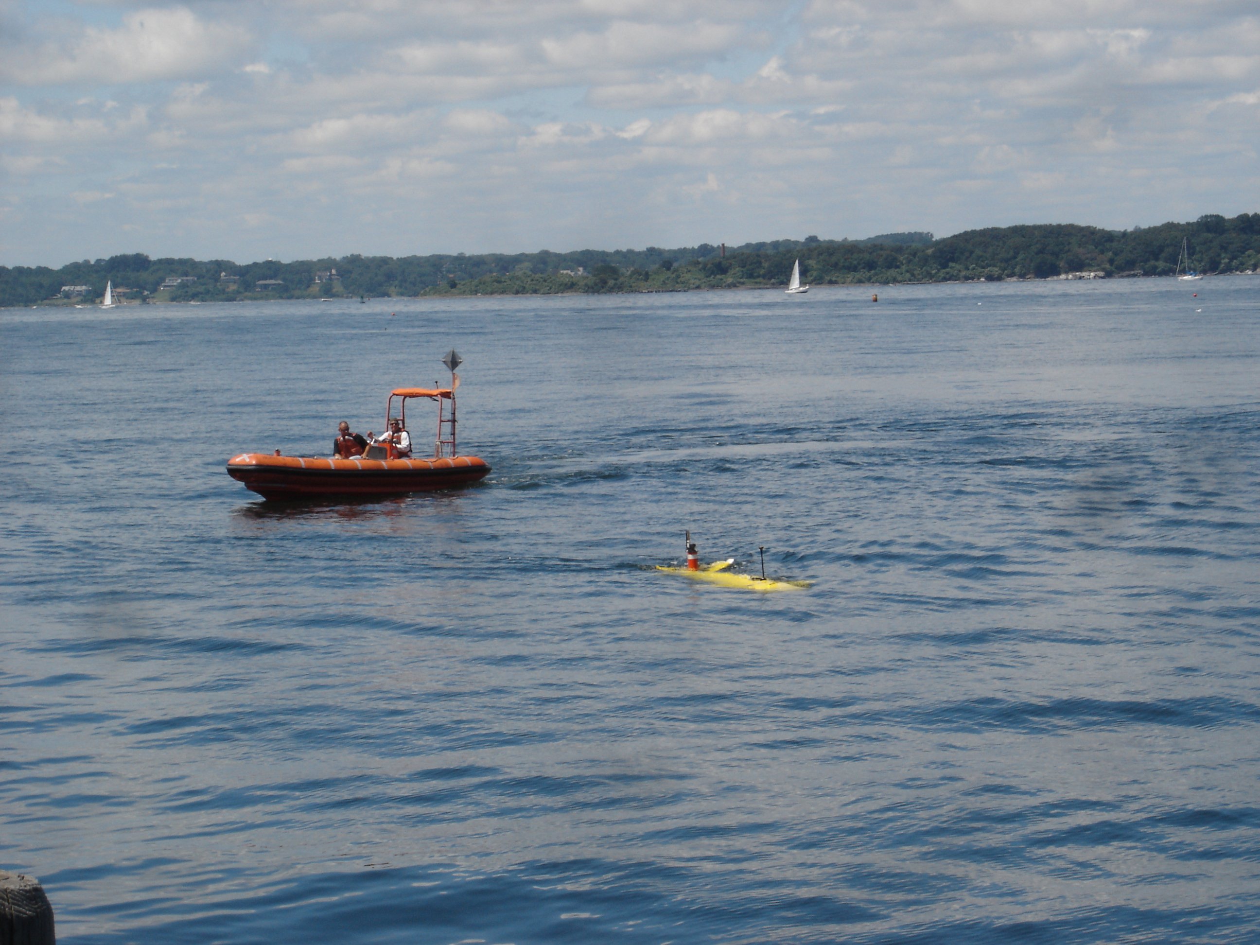 Testing the Eagle Ray AUV ( Autonomous underwater vehicle) from the NOAAShip HENRY BIGELOW