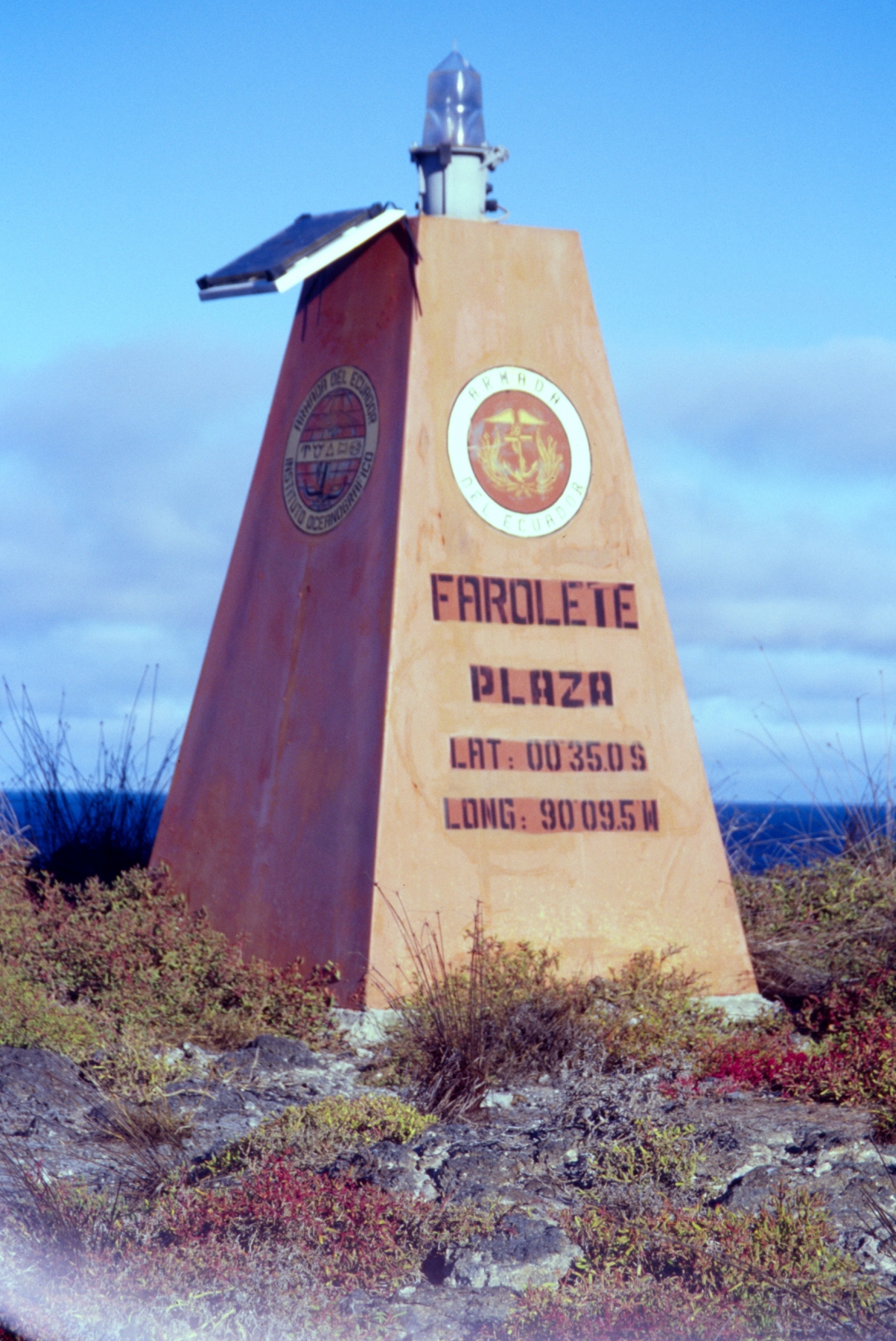 The beacon light at Plaza Island