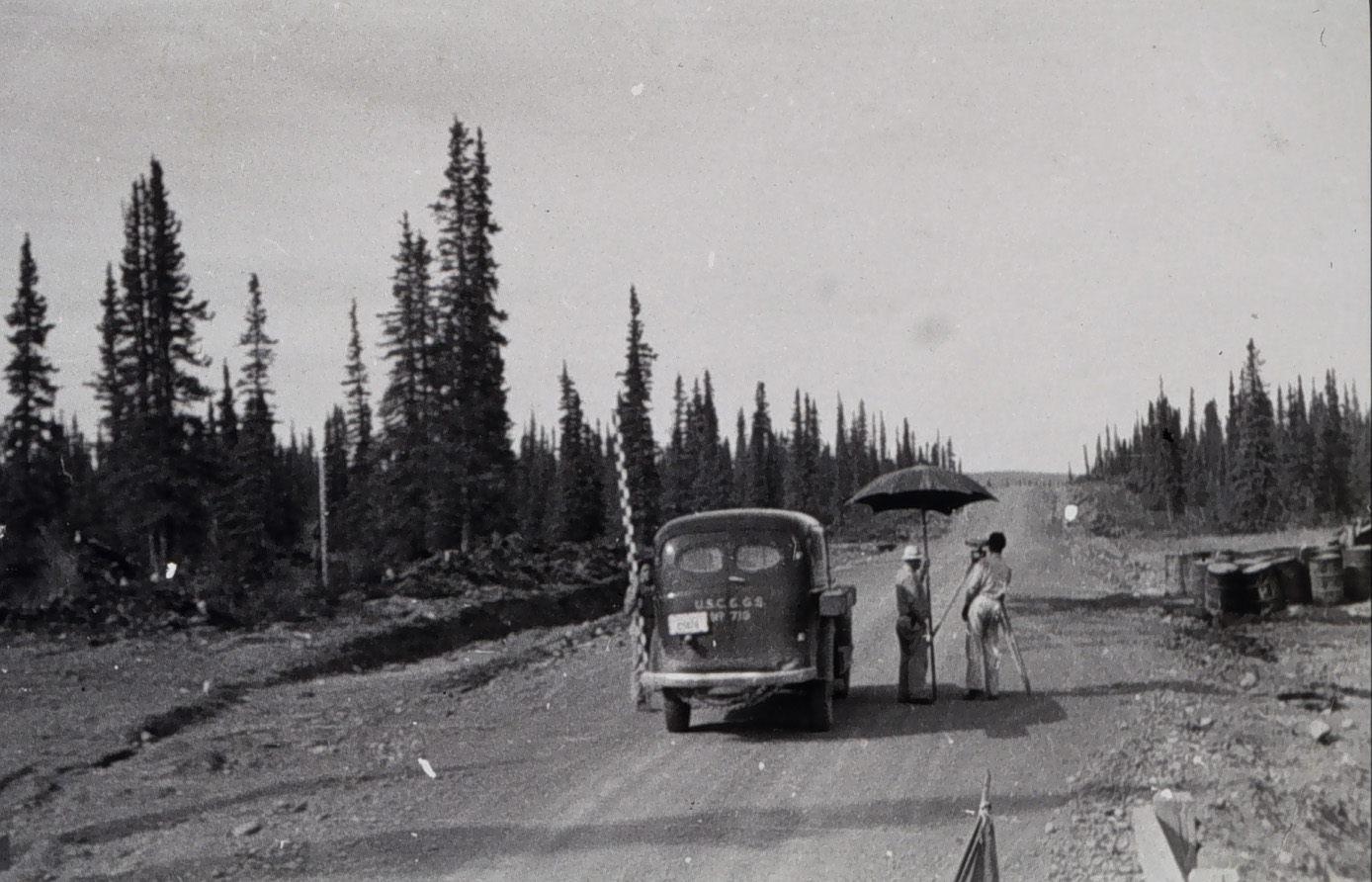 Level unit traveling along Glenn Highway