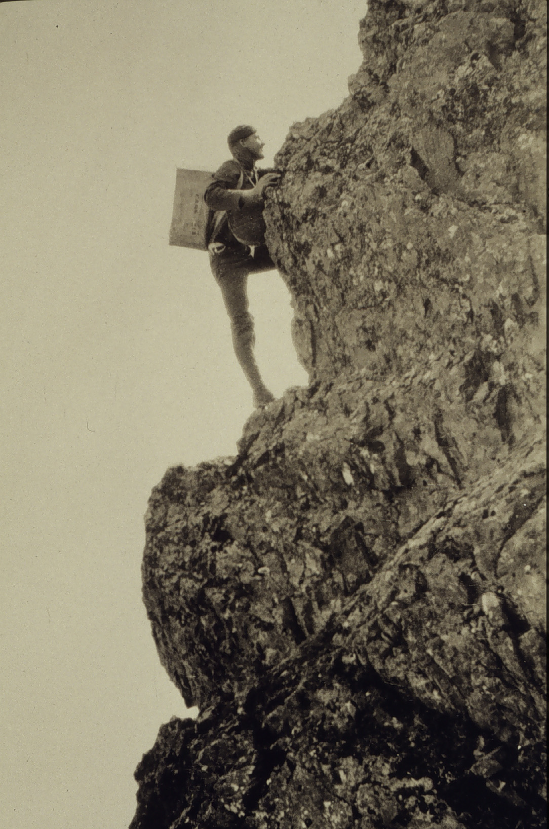 Climbing to a station - the level of difficulty has increased