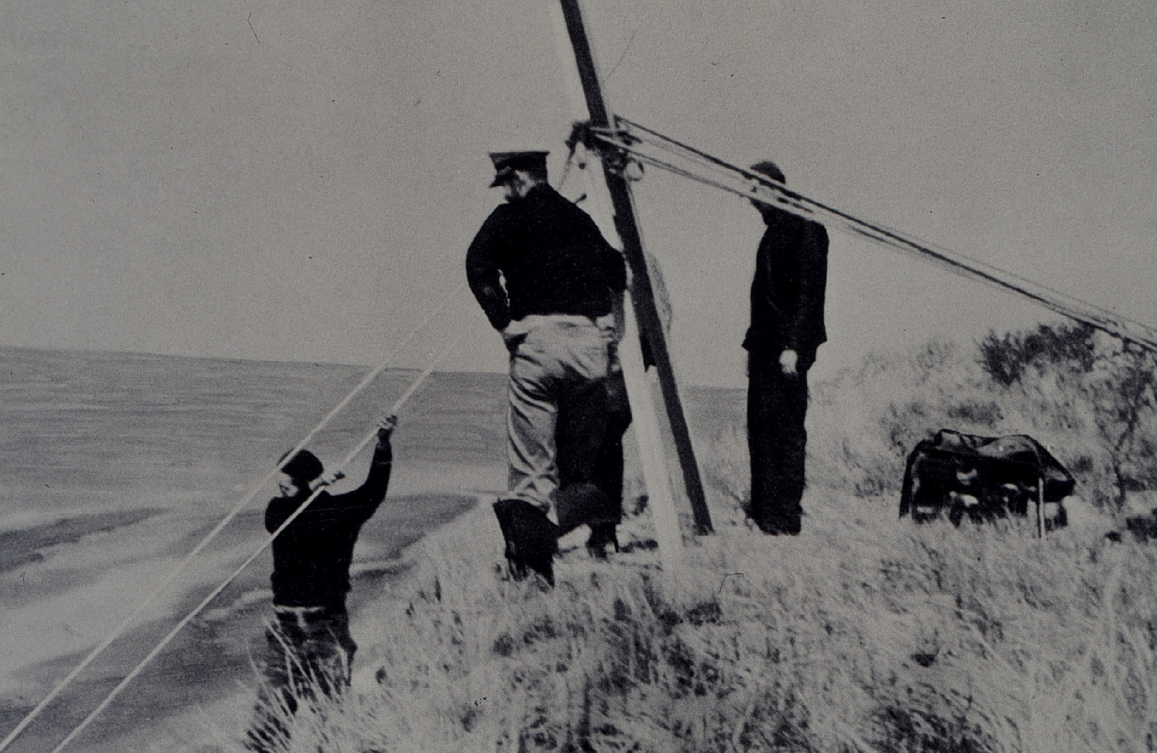 Shoran navigation gear being brought ashore at Nushagak Bay