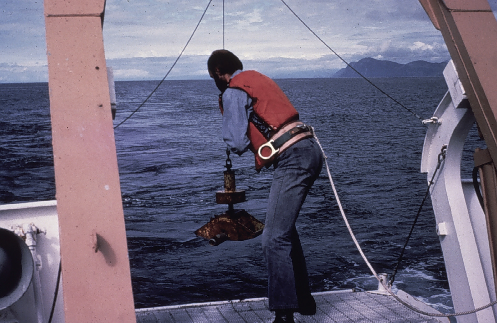 Grab sampler being deployed