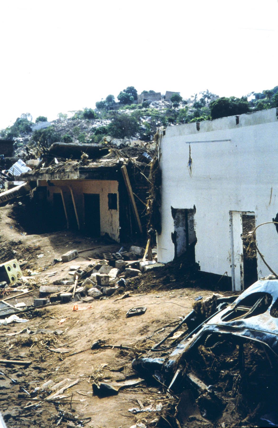 Flood damage along the Choluteca River caused by Hurricane Mitch