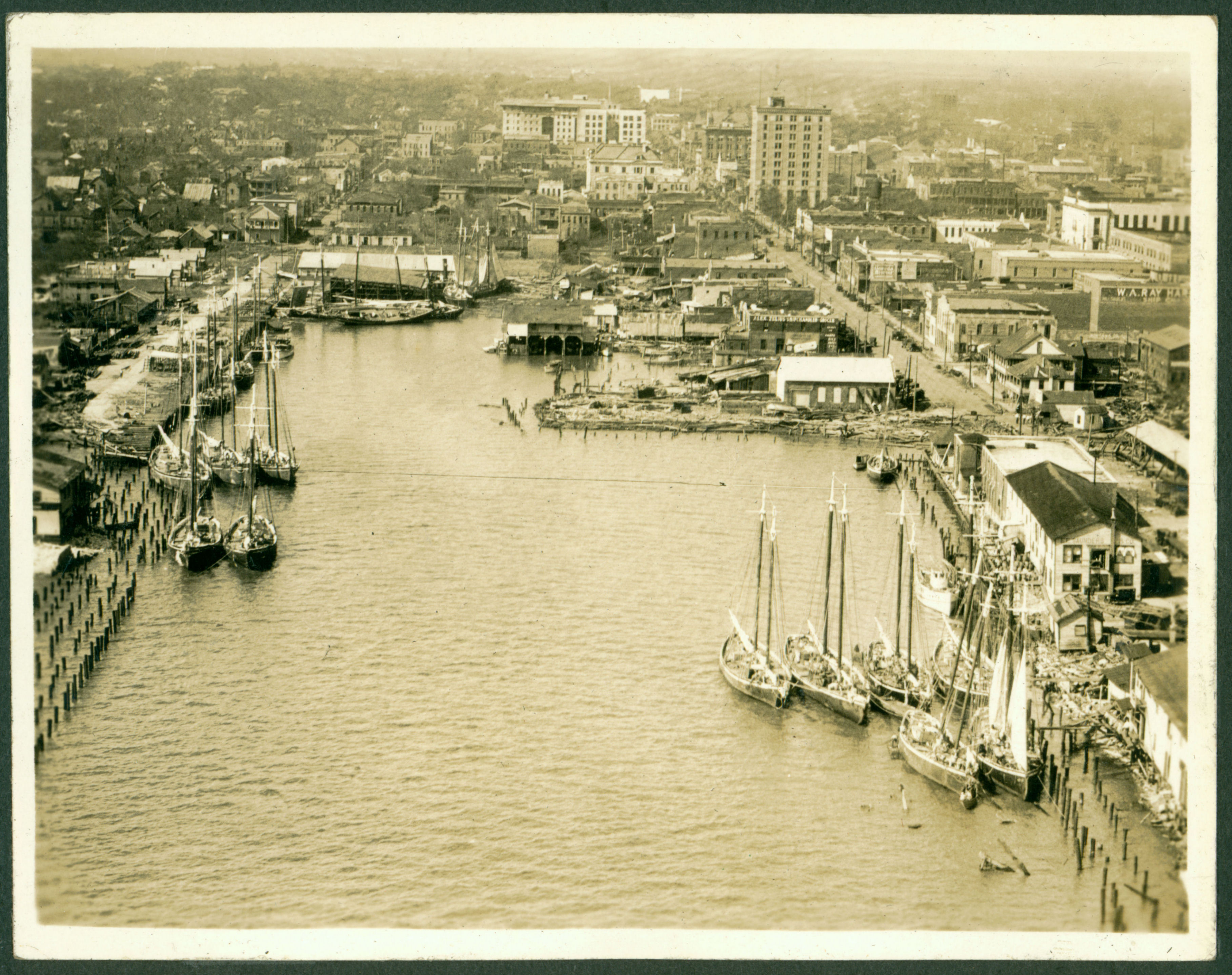 Although known as the Great Miami Hurricane, it also devastated parts of theGulf Coast