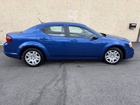 2014 Dodge Avenger SE's photo
