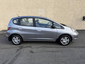 2010 Honda Fit Base's photo
