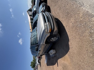 2002 Chevrolet Suburban LS