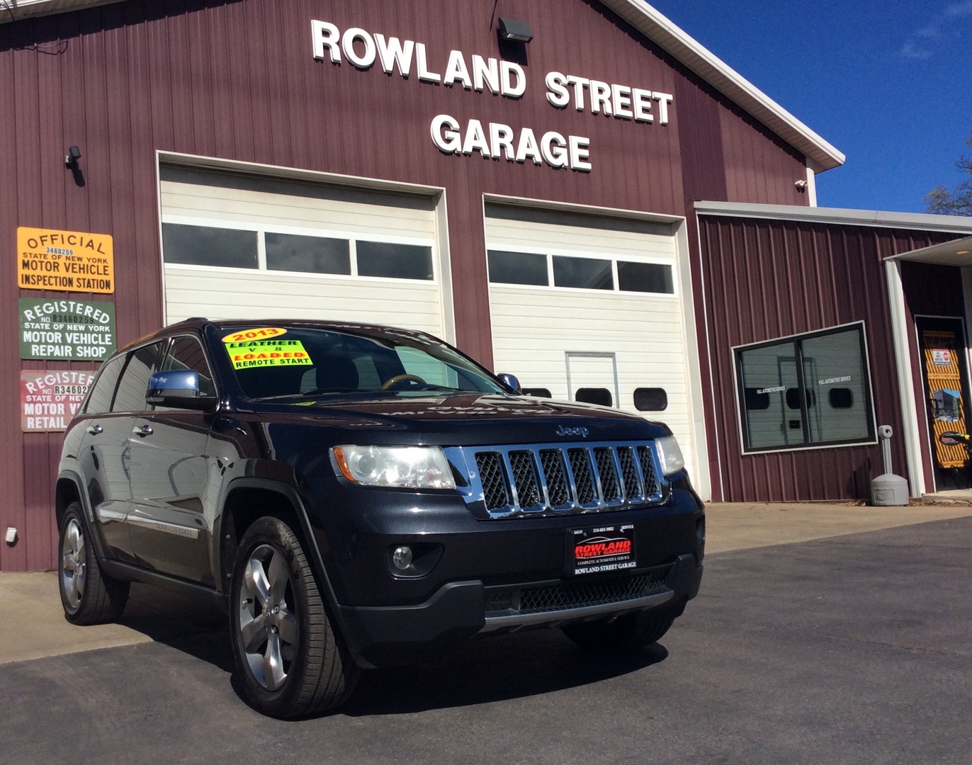 2013 Jeep Grand Cherokee Overland 4WD's photo