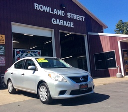 2012 Nissan Versa SV