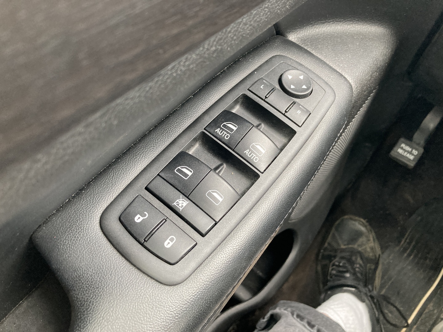 2018 Jeep Grand Cherokee Laredo E - Photo 19