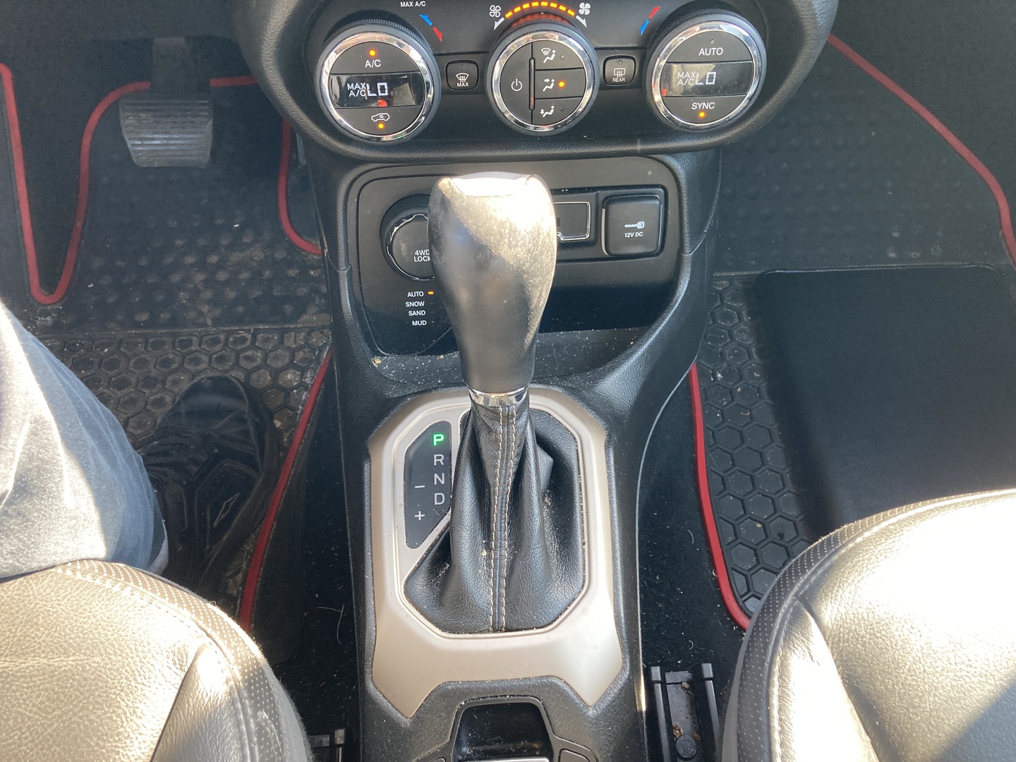 2015 Jeep Renegade Limited - Photo 15