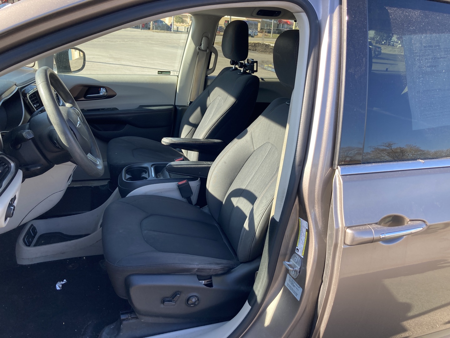 2017 Chrysler Pacifica Touring Plus - Photo 9