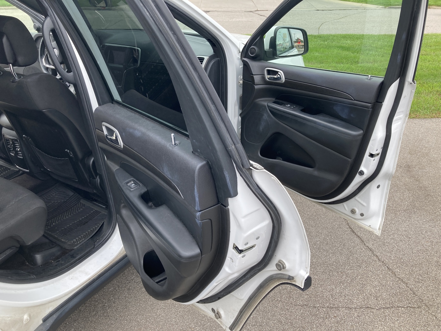 2018 Jeep Grand Cherokee Laredo E - Photo 13