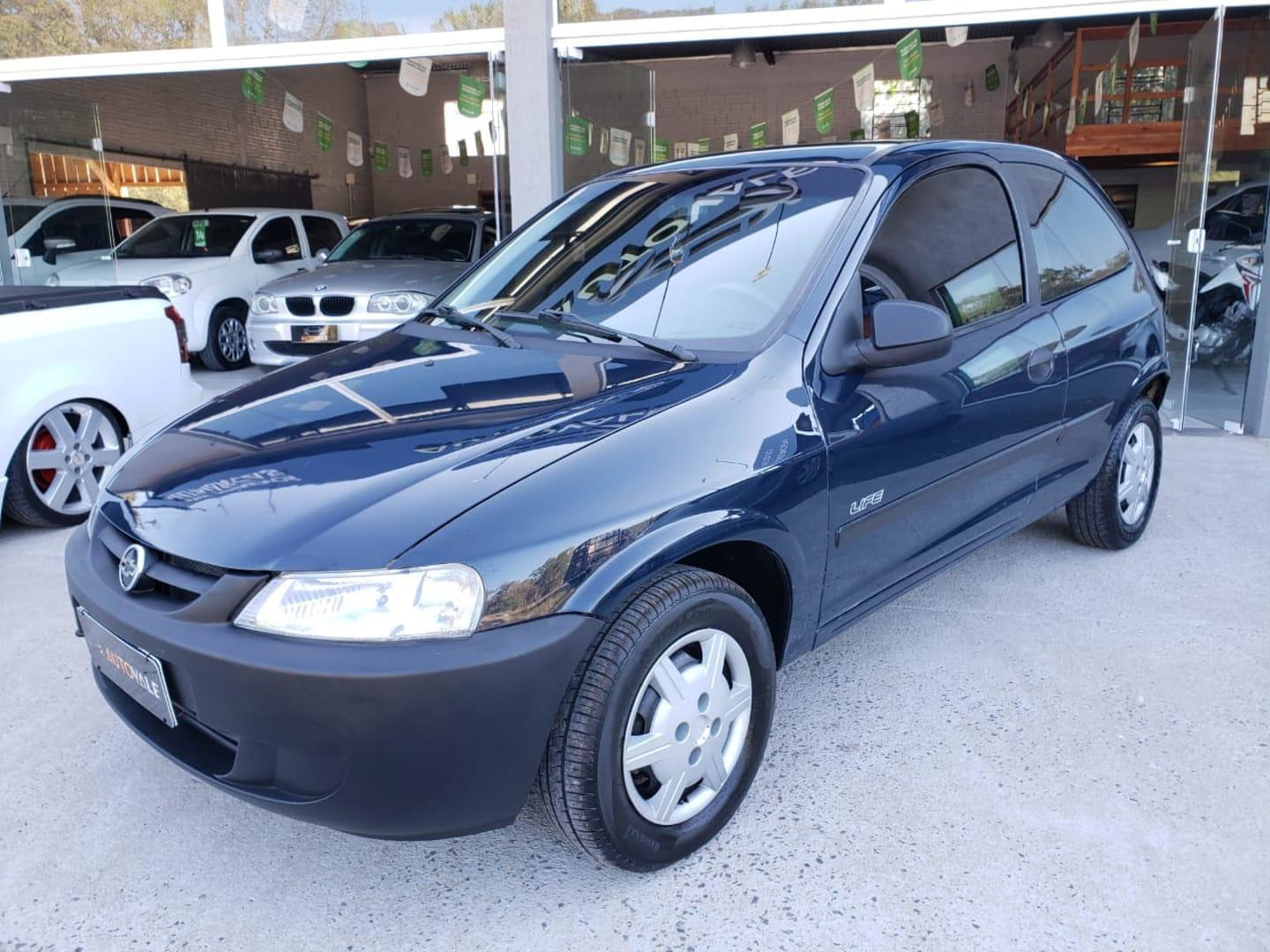 CHEVROLET - CELTA HATCH LIFE 1.0 VHC 8V 2P - 2005/2006 - AZUL - R$ 11. ...