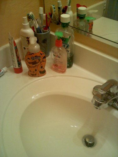 Keble's Cleaning Service LLC Logo