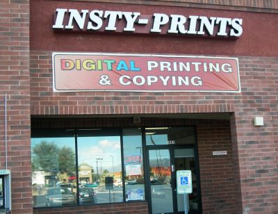 Insty-Prints Logo