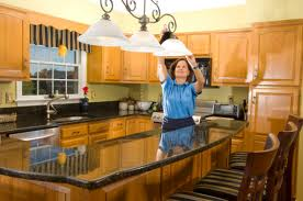 Cali Building Maintenance Co Logo