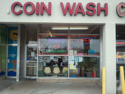 Foxy's Laundromat, Inc. Logo