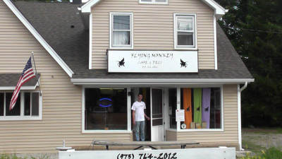 Flying Monkey Cafe and Deli Logo