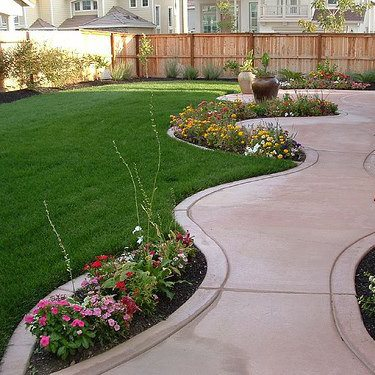 Specialty Tree &amp; Landscaping Services Logo