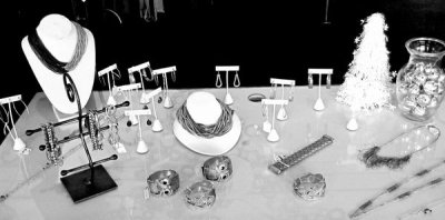 Attire Los Angeles Logo