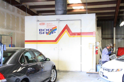 Vista Auto Body &amp; Towing Logo