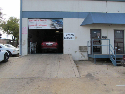 Ruiz Auto Service &amp; Towing Logo